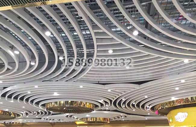 弧形铝方通吊顶效果图
