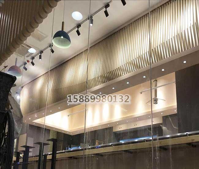 海南店铺木纹铝方通实拍图