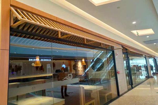 店面木纹铝方通实拍图